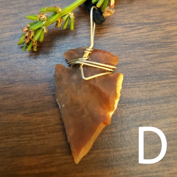 🌿 Natural Stone Arrowhead Necklace 🌿 - Picture 6 of 16